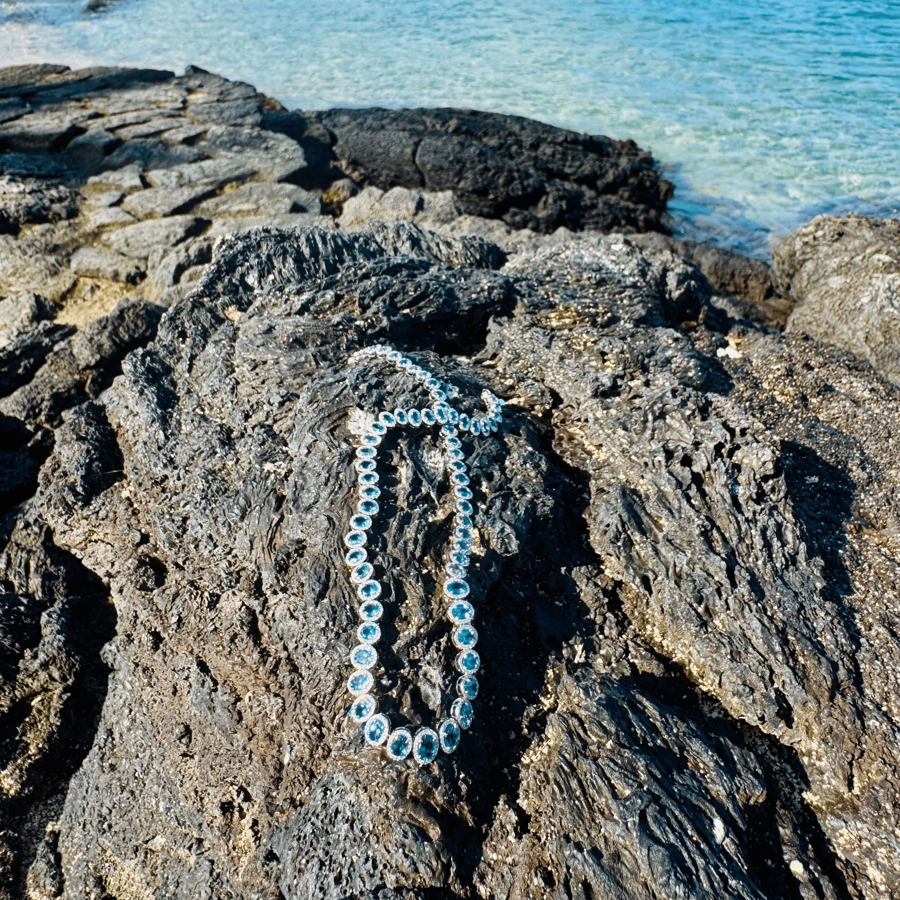 Bracelet 18K Gold Aquamarine and Diamond Necklace