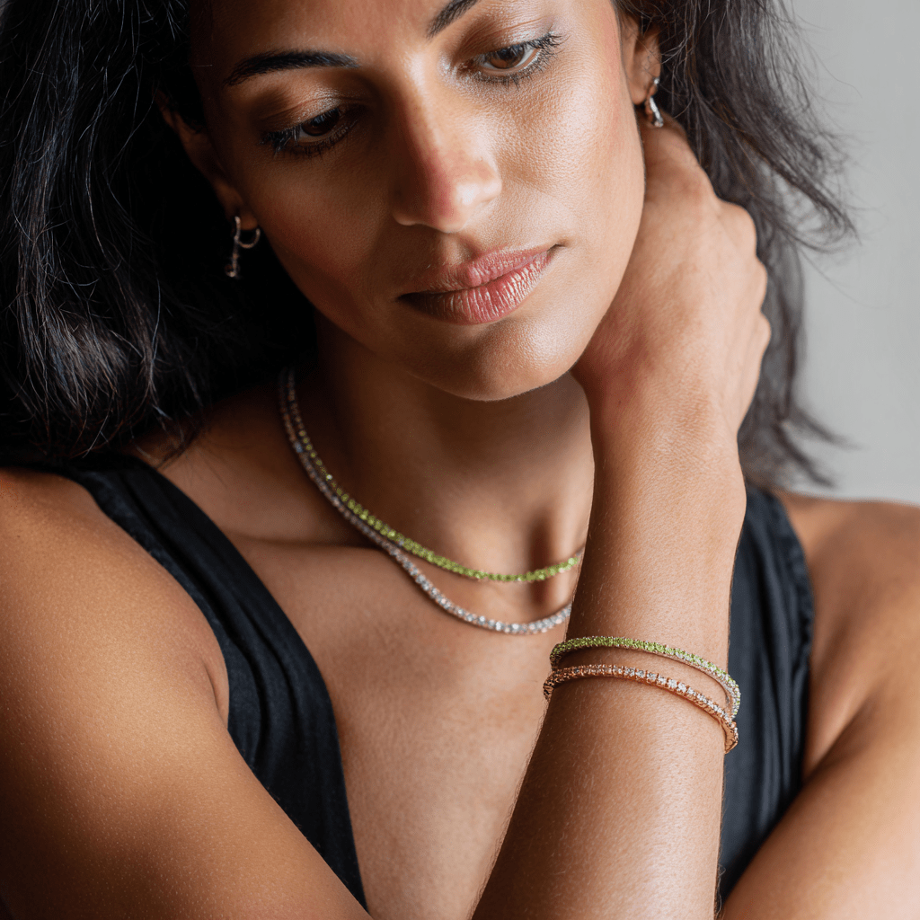 Bracelet 18K Gold Stretch Green Peridot Tennis Bracelet, 8.55-18 Carats