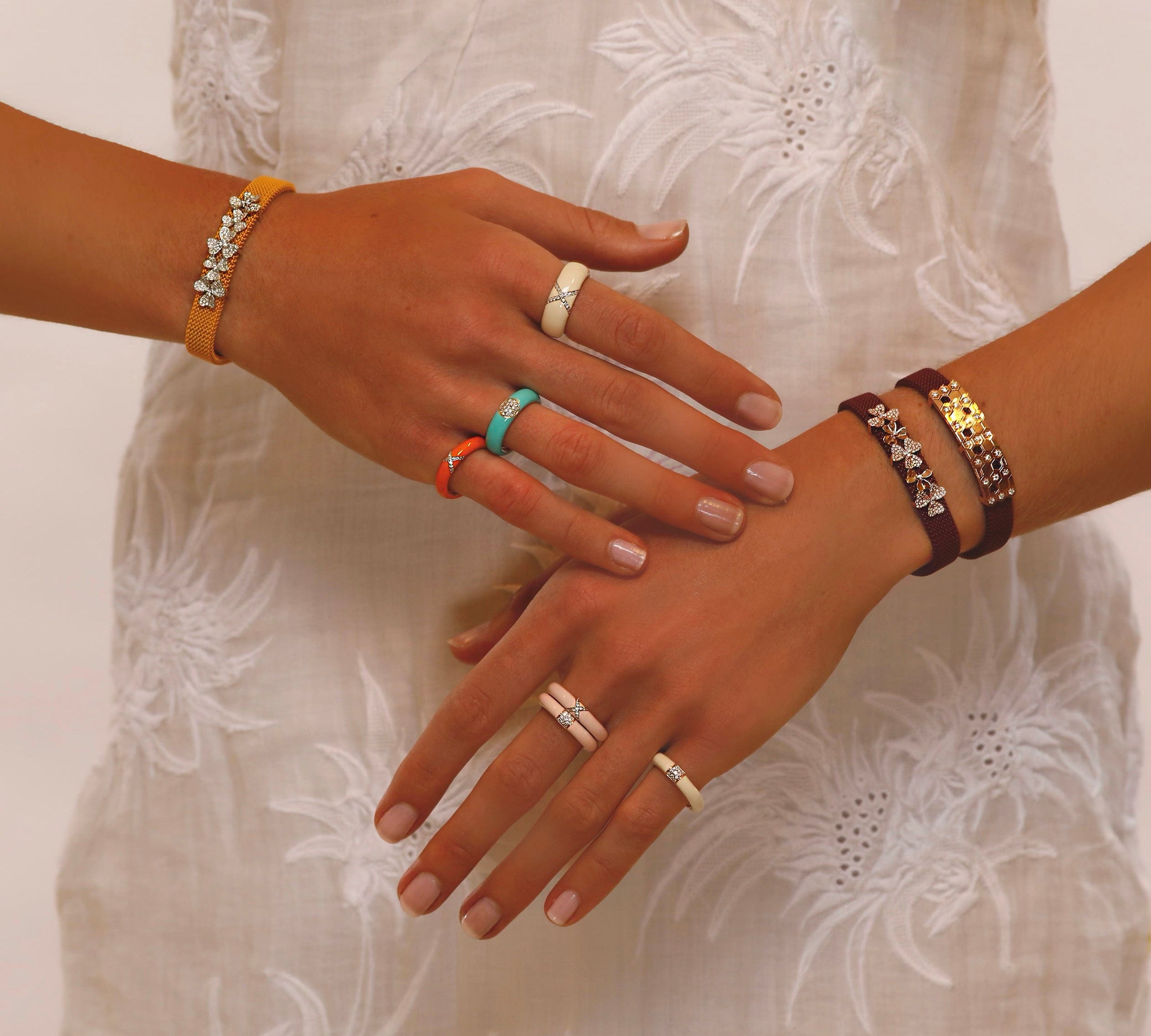 Bracelets 14K Gold Honeycomb Stretch Material Diamond Bracelet