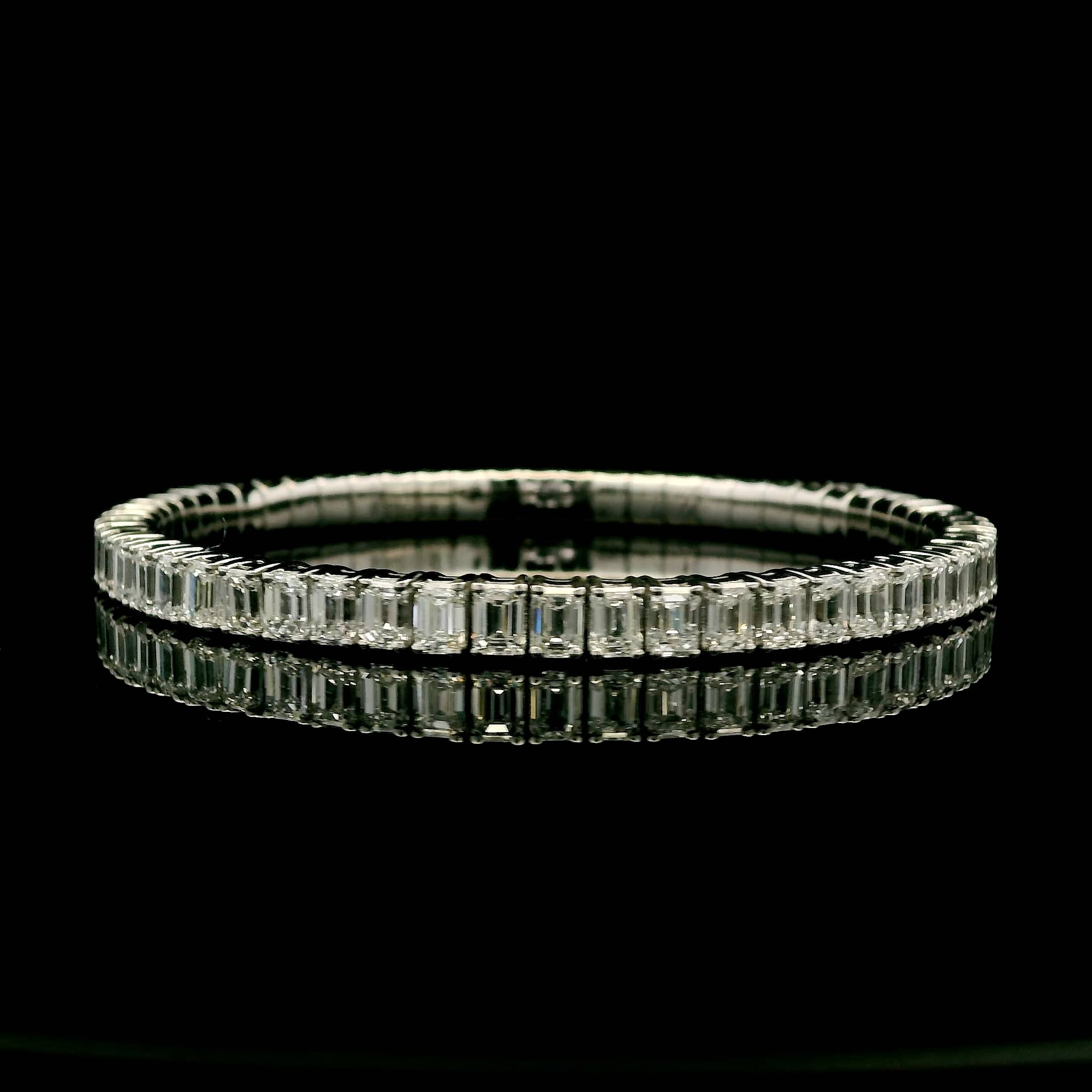 Bracelets 18K Gold Stretch Emerald Cut Diamond Tennis Bracelet, 4-prong, Lab Grown