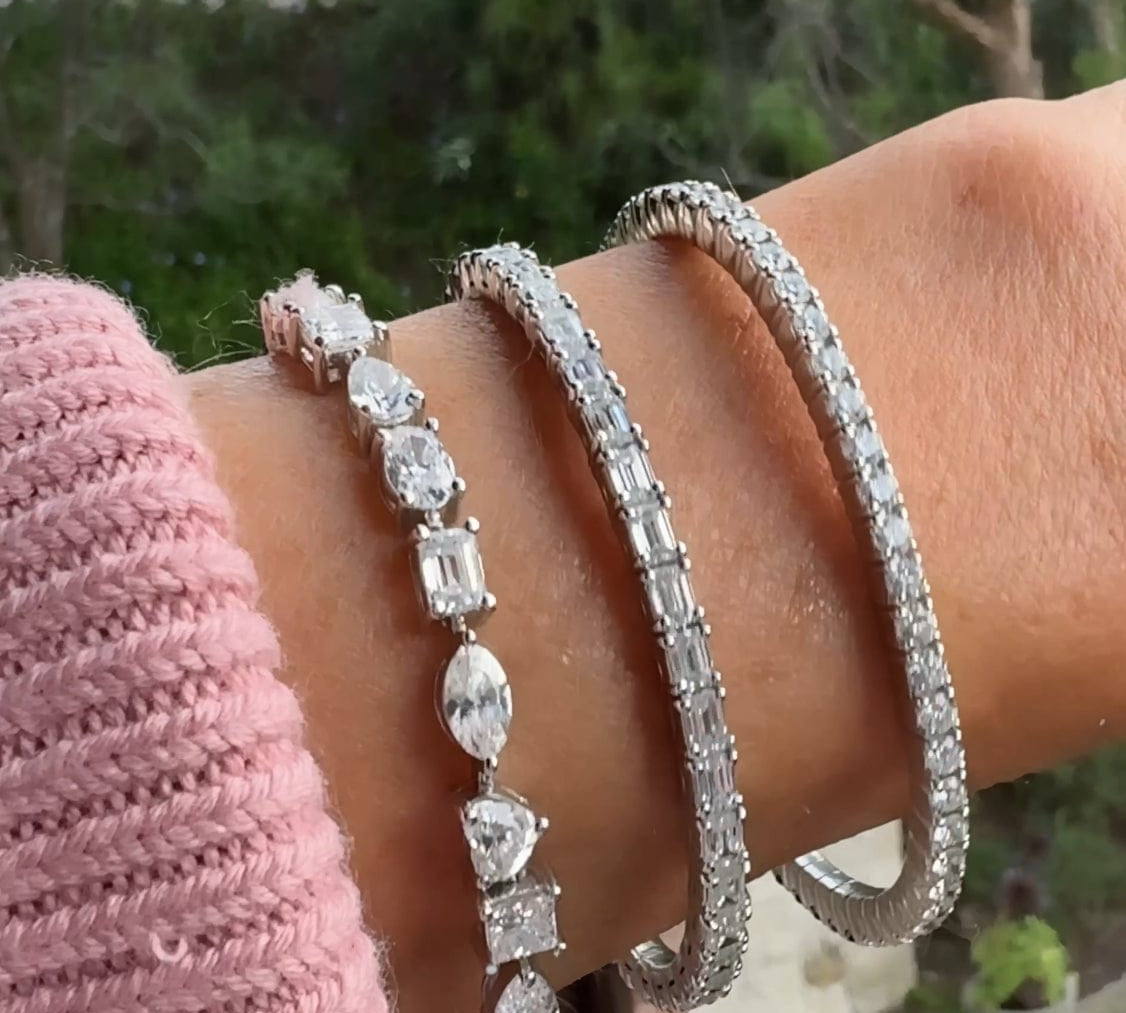 Bracelets 18K Gold Stretch & Stack Emerald Cut  Diamond Tennis Bracelet, 8.0 Carats, Lab Grown