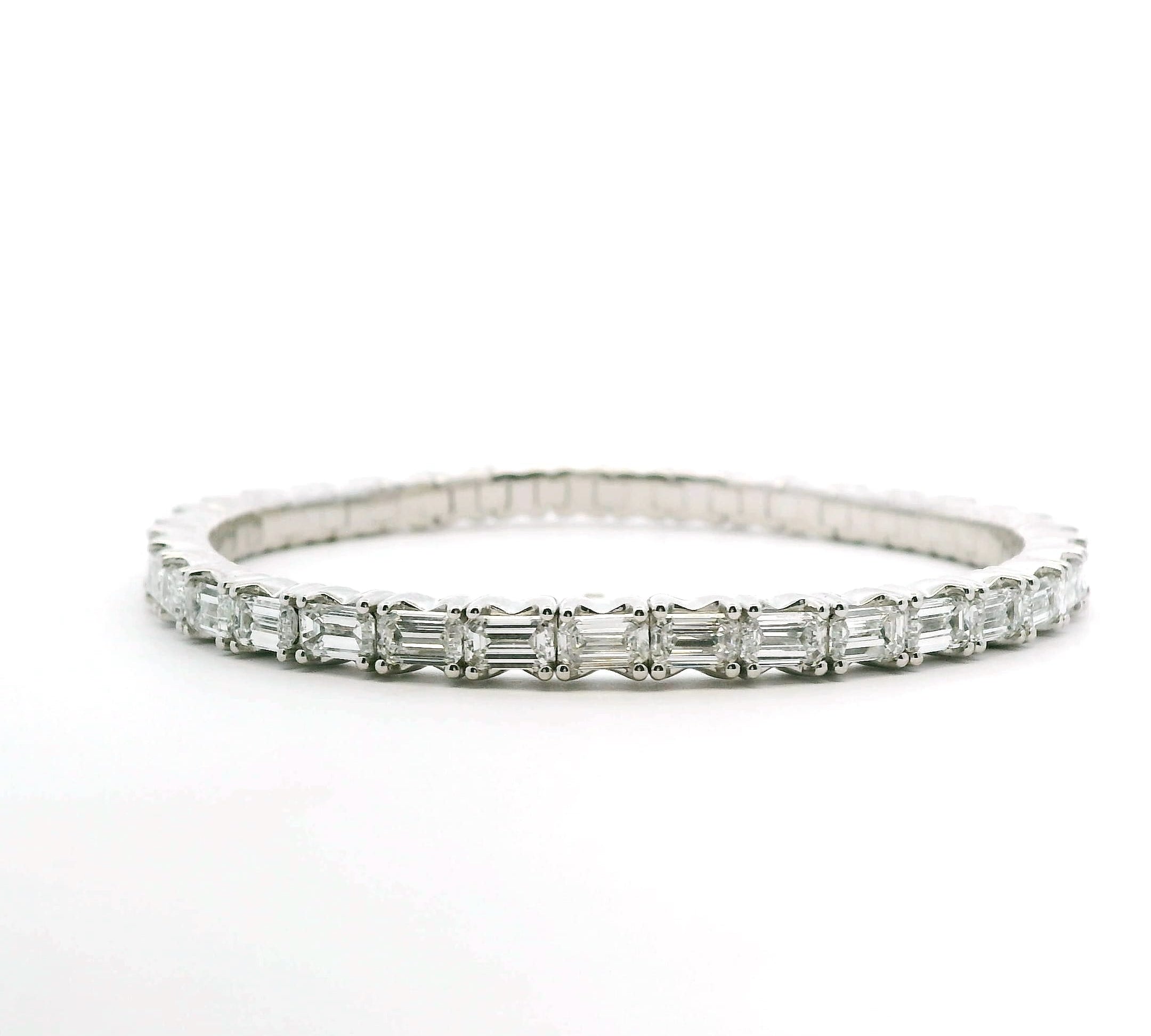 Bracelets XS:  45mm / Yellow Gold / 7-8.5 Carats Emerald Cut Diamonds TW 18K Gold East West Stretch Emerald Cut Diamond Tennis Bracelet, Modified U-Shape, Lab Grown