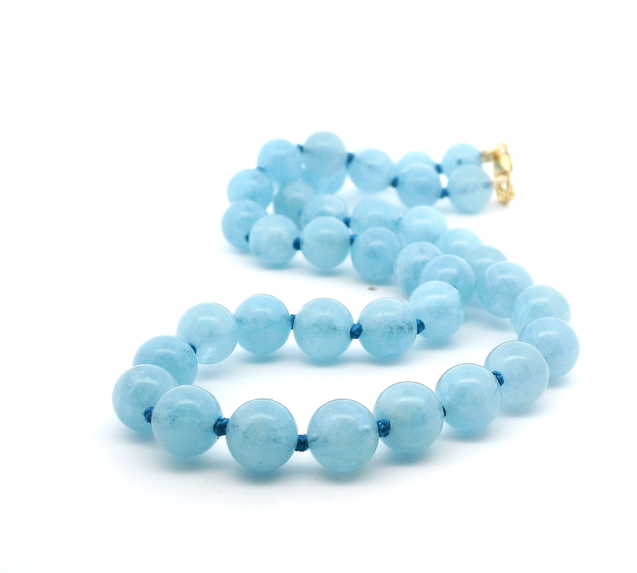 Necklaces Natural Deep Ocean Blue Aquamarine Beaded Necklace on Blue