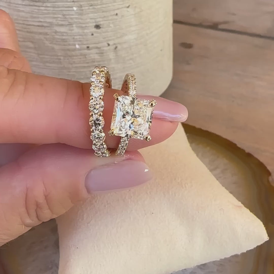 Square Radiant Cut Diamond Engagement Rings