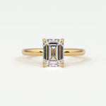 Rings 14K Yellow Gold / 7 Emerald Cut Diamond Solitaire Band