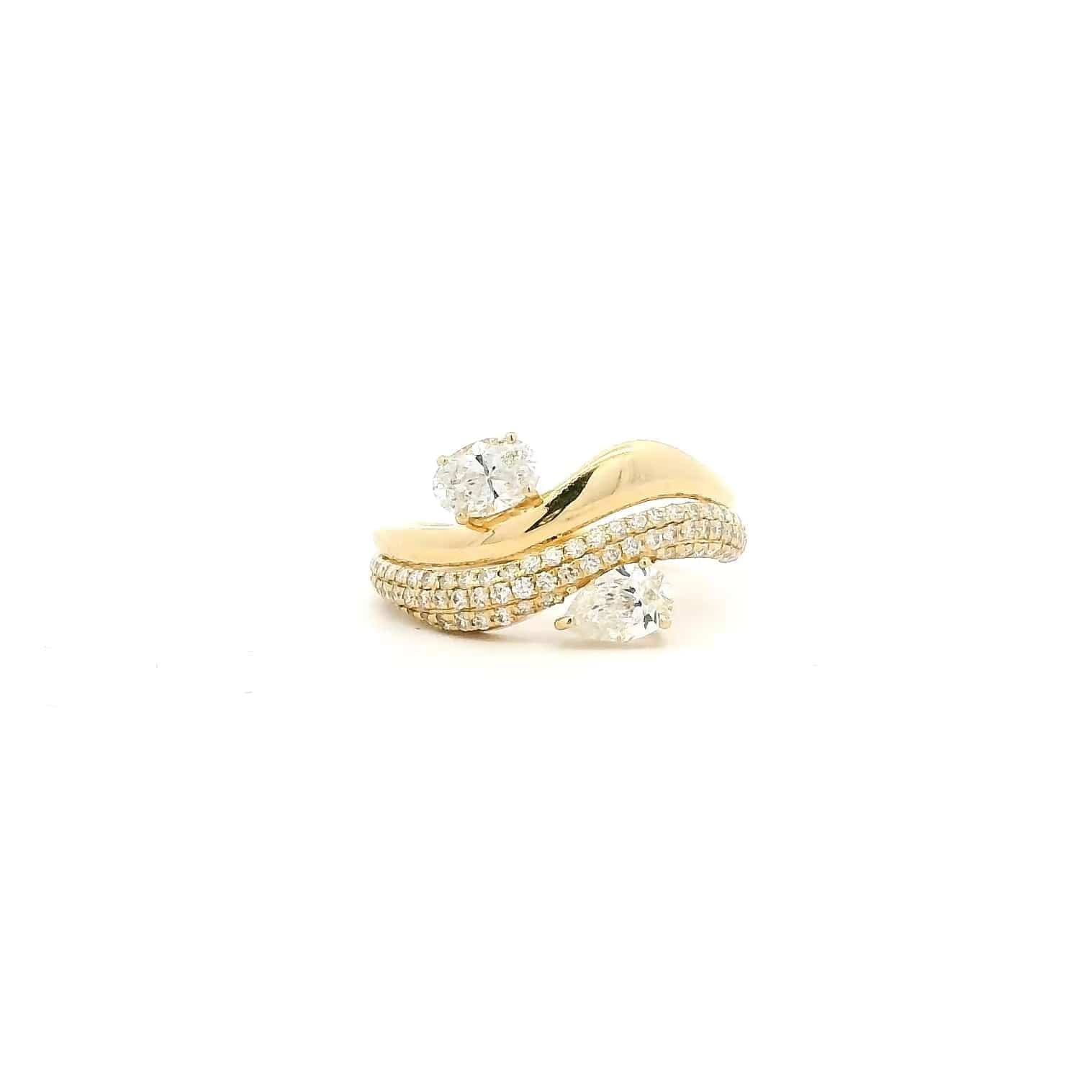 Rings 18K Gold Pear And Oval Diamond Wave Ring