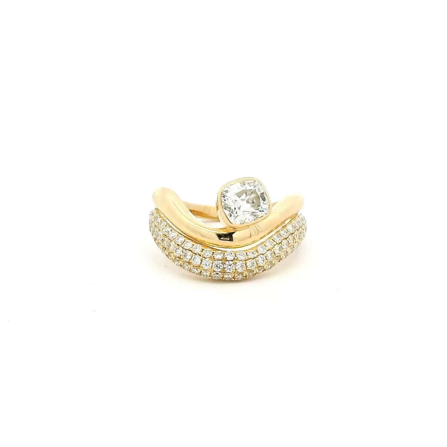 Rings 6 / Rose Gold 18K Gold Micro-Pave Bezel Oval Diamond Wave Ring, Lab Grown