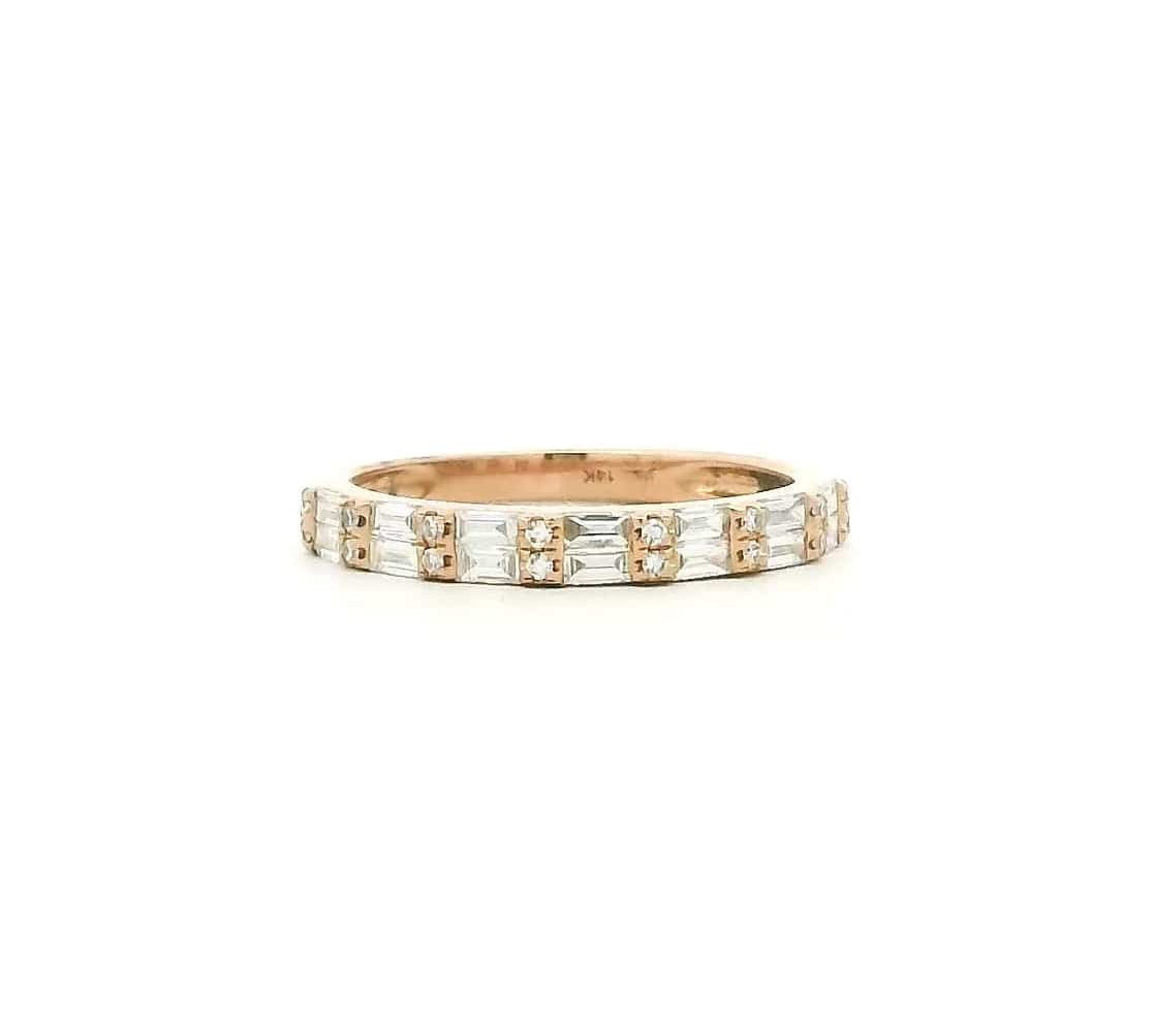 Rings 6" / Yellow Gold 14K Gold East West Round and Baguette Diamond Ring