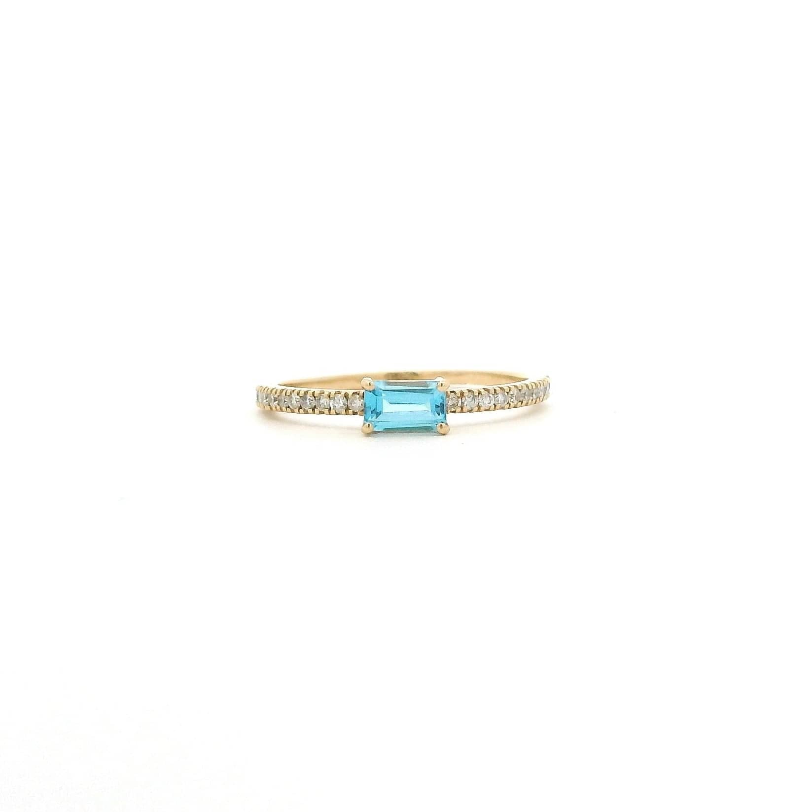 Rings 6" / Yellow Gold / Aquamarine 14K Gold Babycake East West Colored Gemstone Baguette And Diamond Ring