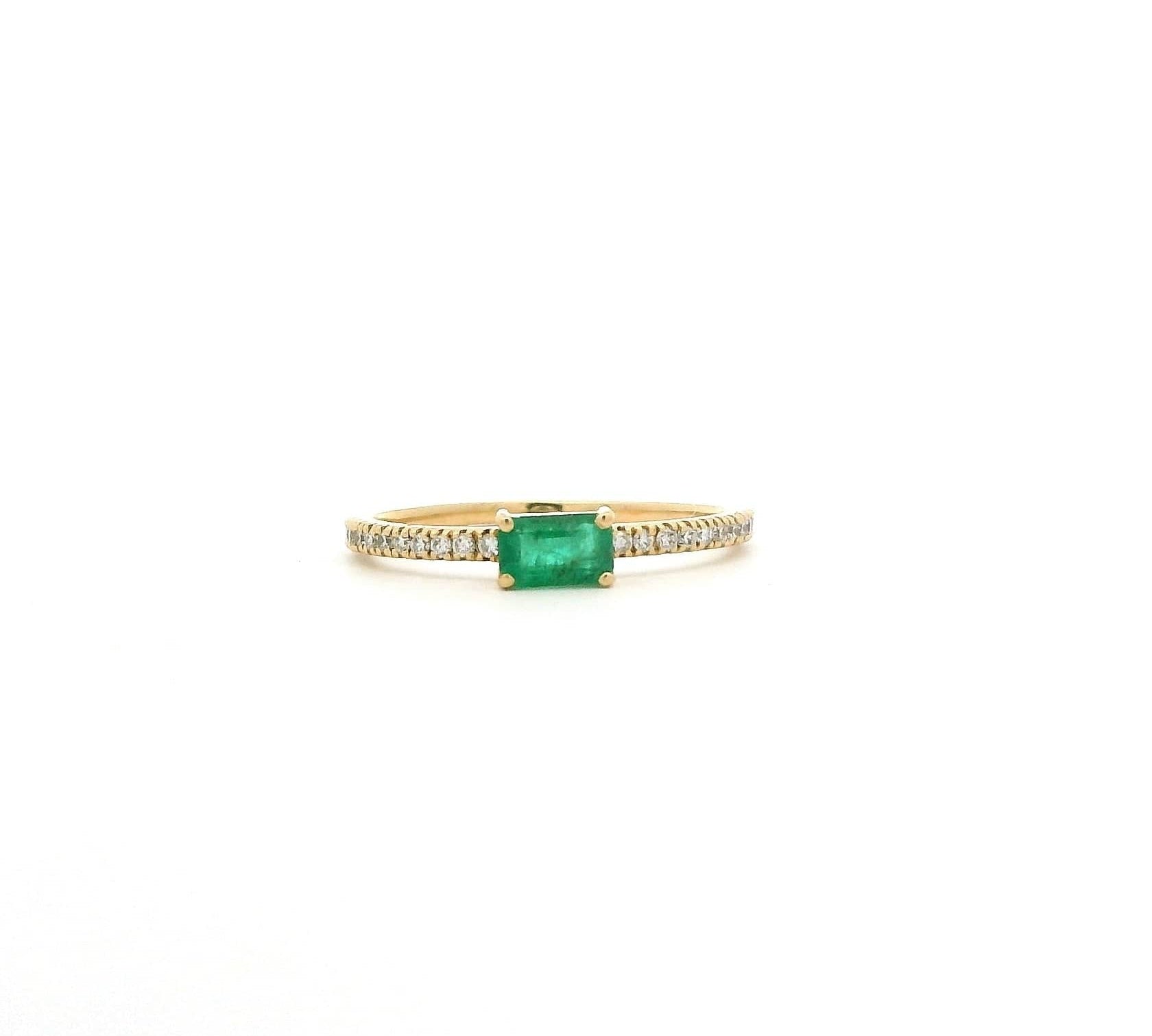 Rings 6" / Yellow Gold / Emerald 18K Gold Babycake East West Colored Gemstone Baguette And Diamond Ring