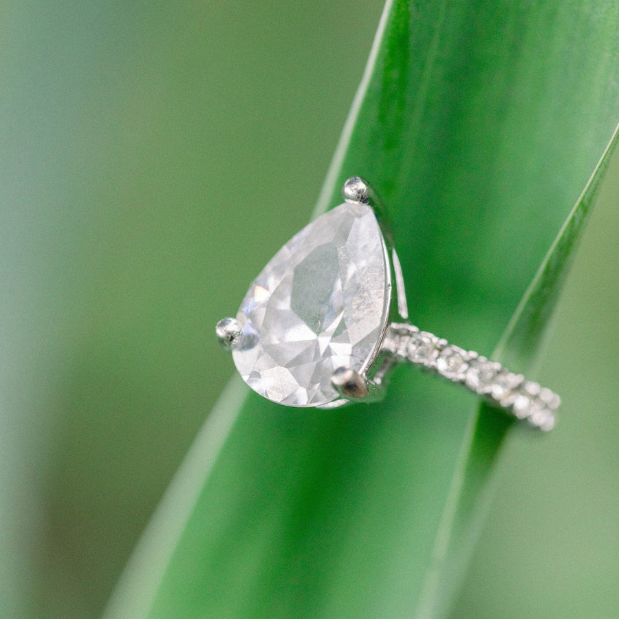 Rings Pear Diamond Engagement Rings